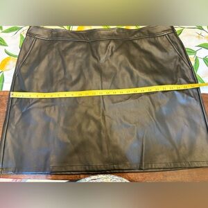 Rare Loft Plus Size vegan leather mini skirt NWT size 22